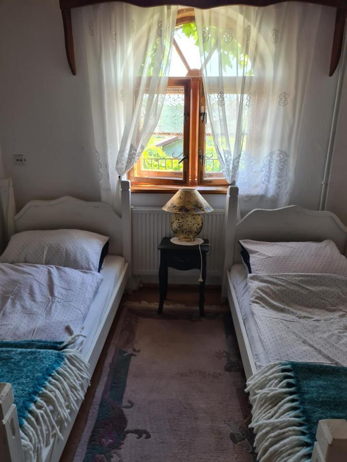 Dworek Sw.Antoniego Slawutowo Exteriér fotografie