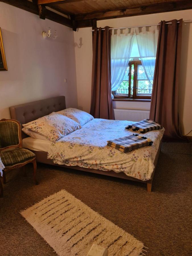 Dworek Sw.Antoniego Slawutowo Exteriér fotografie